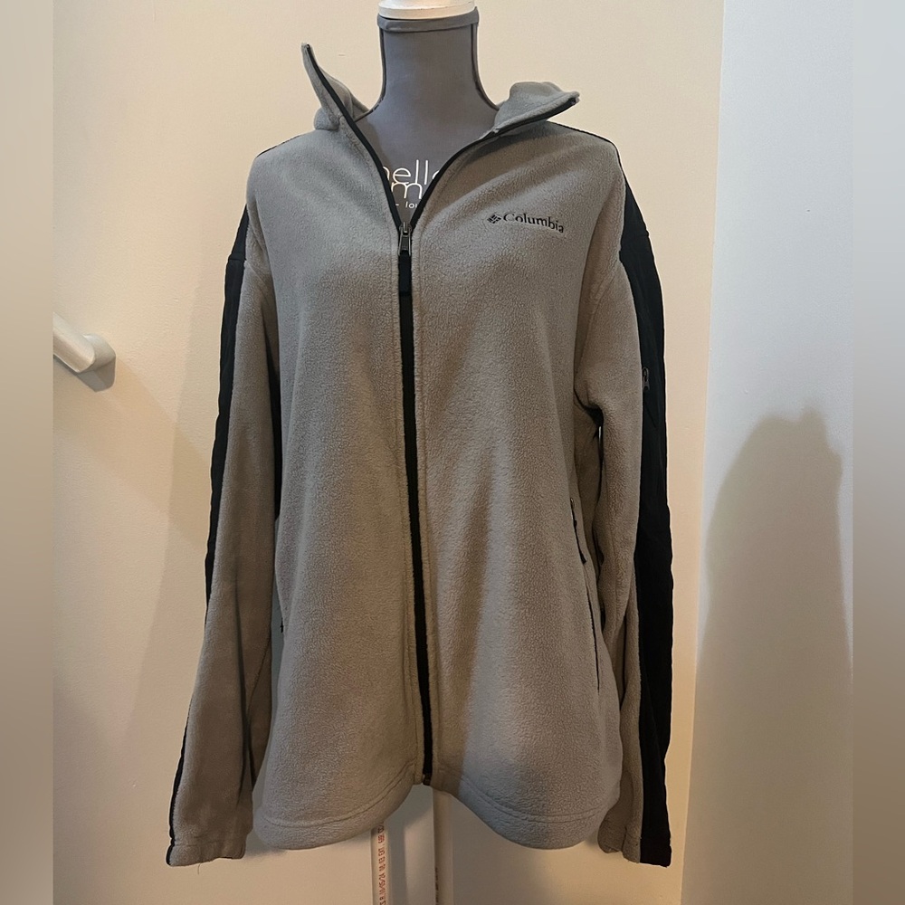 Columbia Gray and Black Fleece  Zipup Jacket